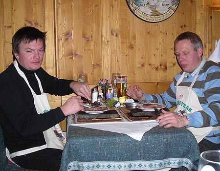 Stefan og Jesper spiser Felsensteak